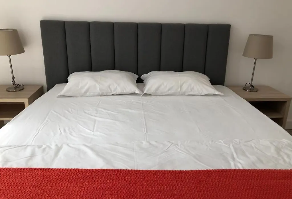 Be Lisbon Hostel Intendente-1